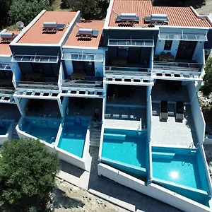 villas-kaiafa-ismini.hotelschalkidiki.net/